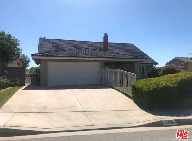 Building Photo - 1119 Moonlight Summit Dr