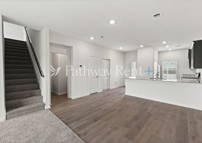 Building Photo - 932 Crimson Wolf Rd