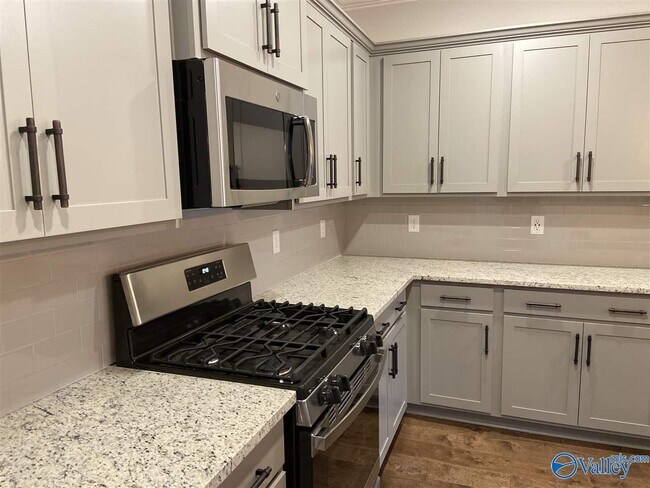 Foto del edificio - 440 Legend Oak Way SW