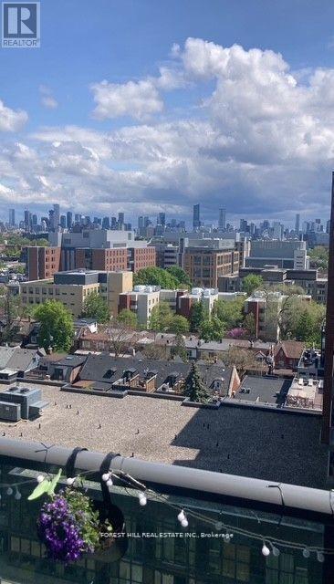 Building Photo - 36 Lisgar St