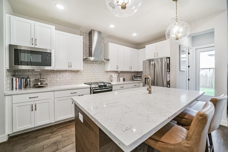 Foto principal - 2611 Paul Quinn St