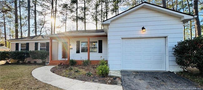 Foto del edificio - 1625 Van Buren Ave