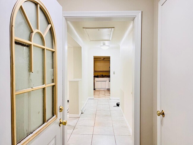 Foto del edificio - 25323 Orchard Lake Rd