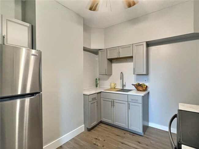 Foto del edificio - 350 Augustine St