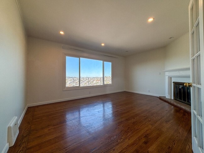 Photo - Discover Your Dream Home: An Elegant 3-Bed, 1.5-Bath Oasis at Crocker Amazon!