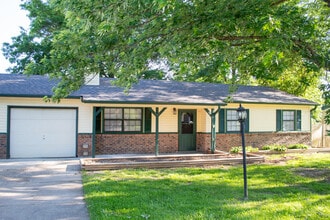 Building Photo - 542 Glacier Dr