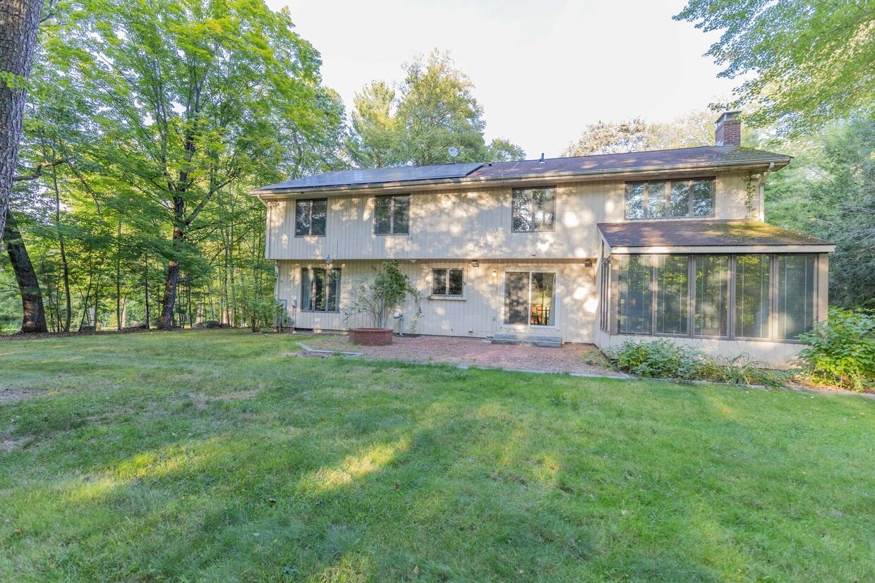 Spacious & Serene 4 Bedroom Country Contem... - Spacious & Serene 4 Bedroom Country Contem...
