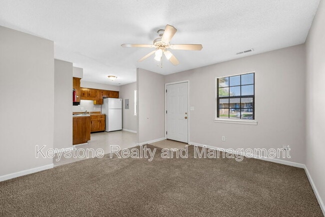 Foto del edificio - 1375 Thompsonville Ln