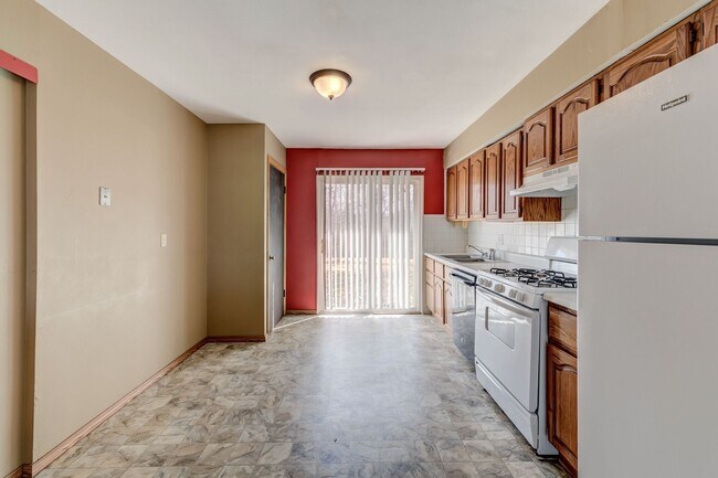 Building Photo - 1640 Marshall Ct