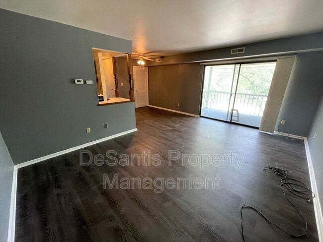 Building Photo - 601 College Park Dr