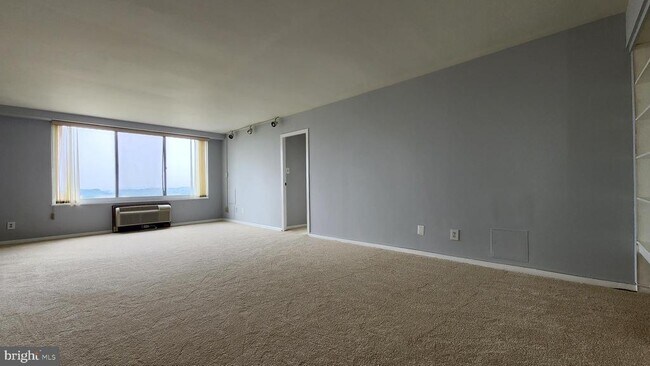 Foto del edificio - 9701 Fields Rd