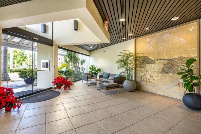 Building Photo - 1930 Harbourside Dr