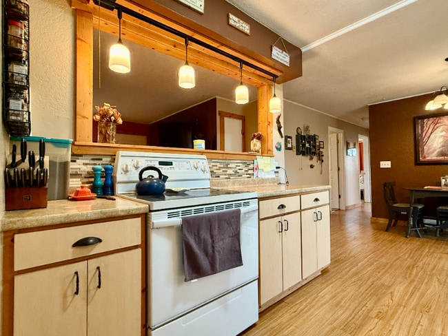 Building Photo - 328 Cougar Trail