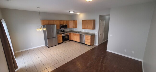 Building Photo - 2413 Big Village Ct