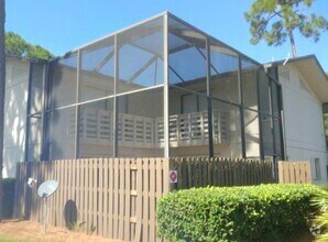 Building Photo - 2823 Stoneway Ln