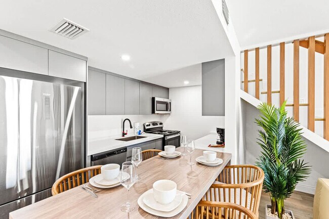 Foto del edificio - 8115 Thomas Dr