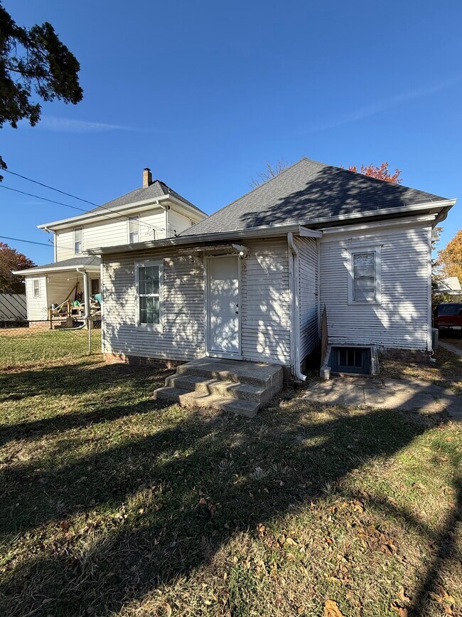 Foto del edificio - 1347 E Prairie Ave