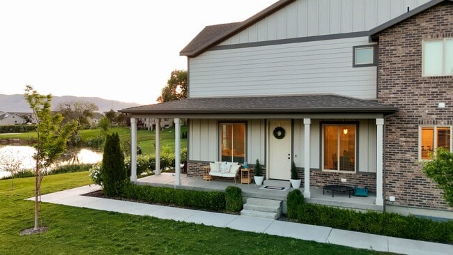 Foto del edificio - 1871 Springwater Ln