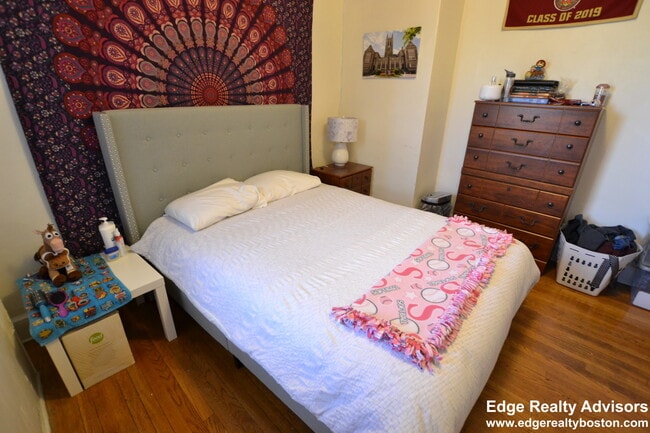 Foto del edificio - 1999 Commonwealth Ave