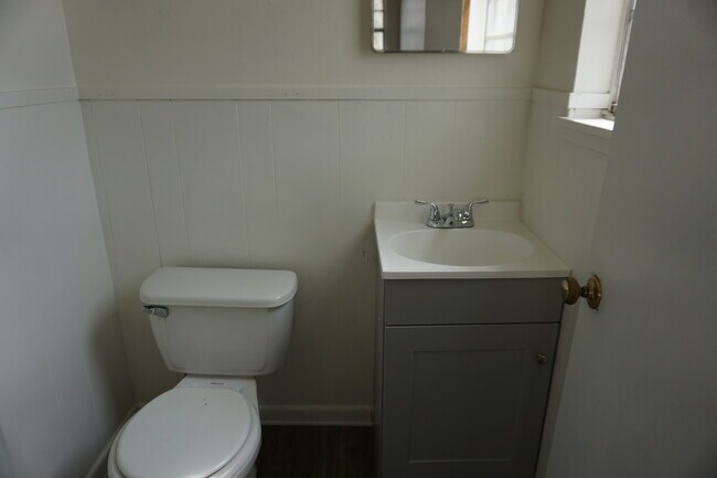 Foto del edificio - 1001 W Beverly Loop