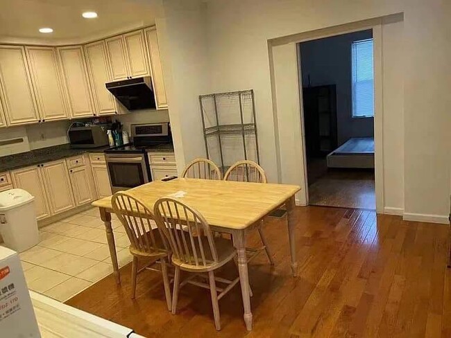 Foto del edificio - 931 Greenfield Ave