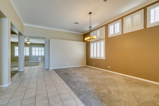 Building Photo - 2504 Silver Beach Dr