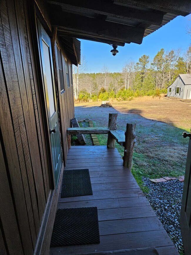 Building Photo - 727 Rawlings Hill Rd