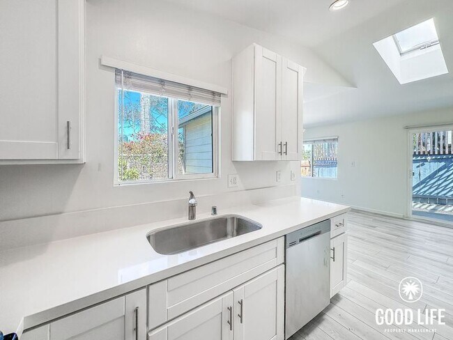 Building Photo - 3927 33rd St