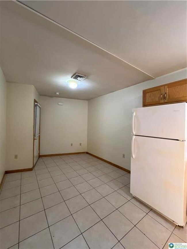 Foto del edificio - 11 S Main St