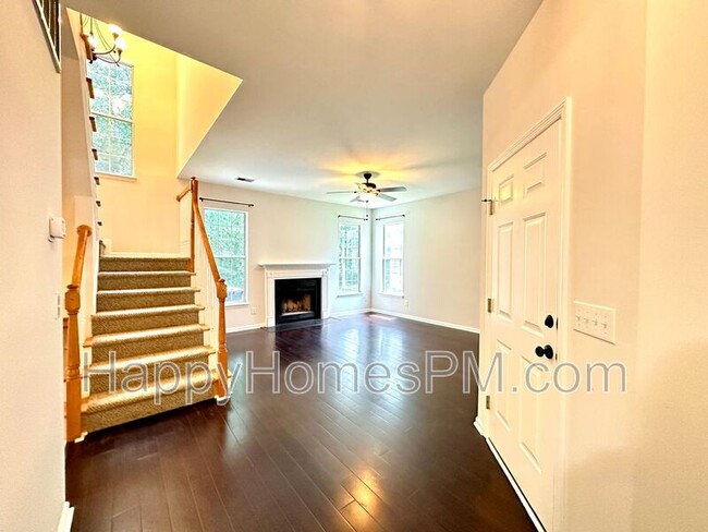Building Photo - 5400 Greggs Landing