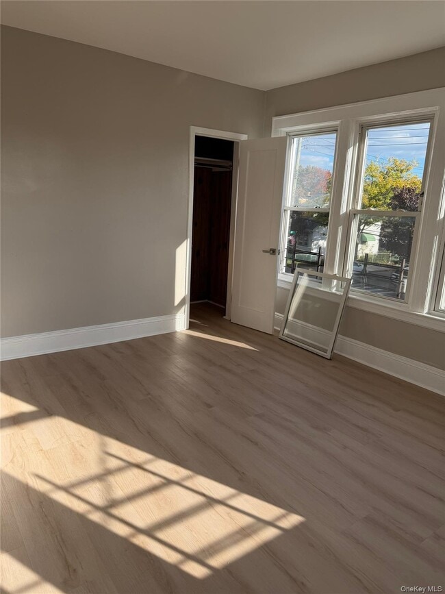 Foto del edificio - 87-15 Sutter Ave