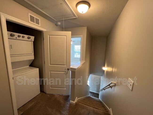 Building Photo - 741 Tarvin Cir