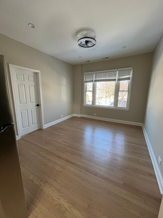 Photo - 5857 W Byron St Apartments