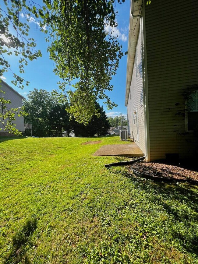 711 Panther Creek Ct, Morristown, TN 37814 Townhome Rentals in