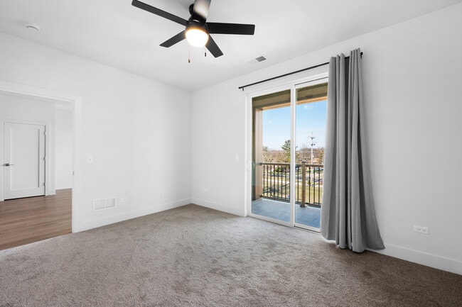 Building Photo - 27 W Park Blvd