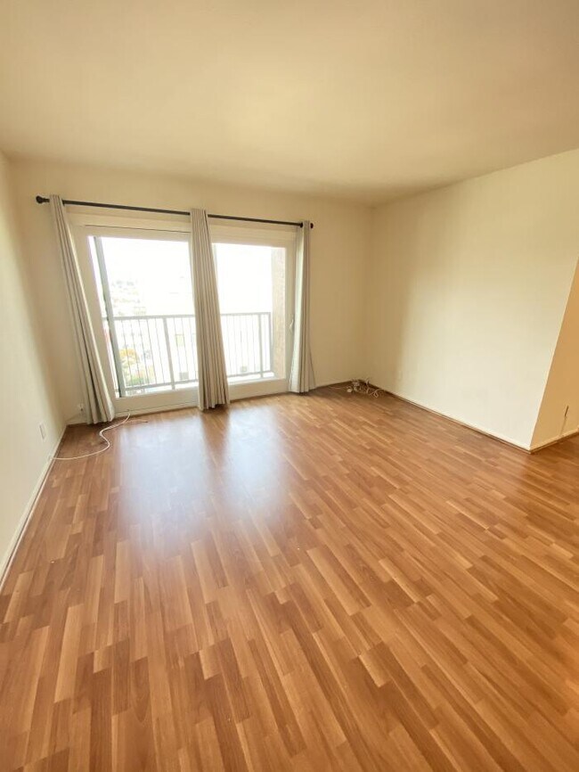 Building Photo - 2 bedroom in San Francisco CA 94131
