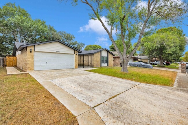 Building Photo - Beautiful Home in San Antonio's NW availab...