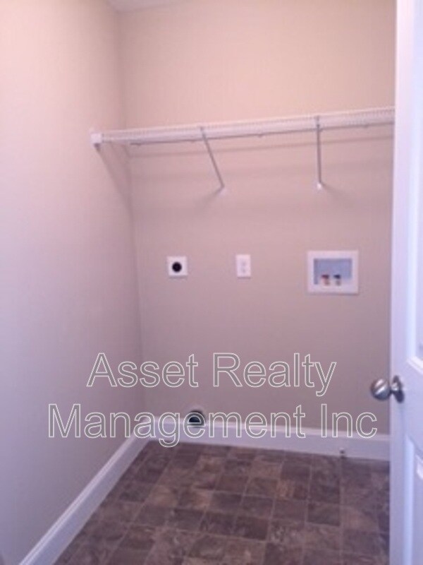 Foto del edificio - 6021 Loftis Creek Ln