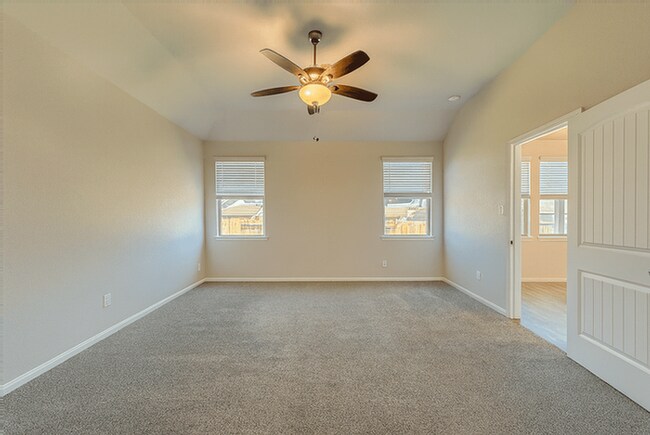 Building Photo - 2220 Cedar Vly Dr