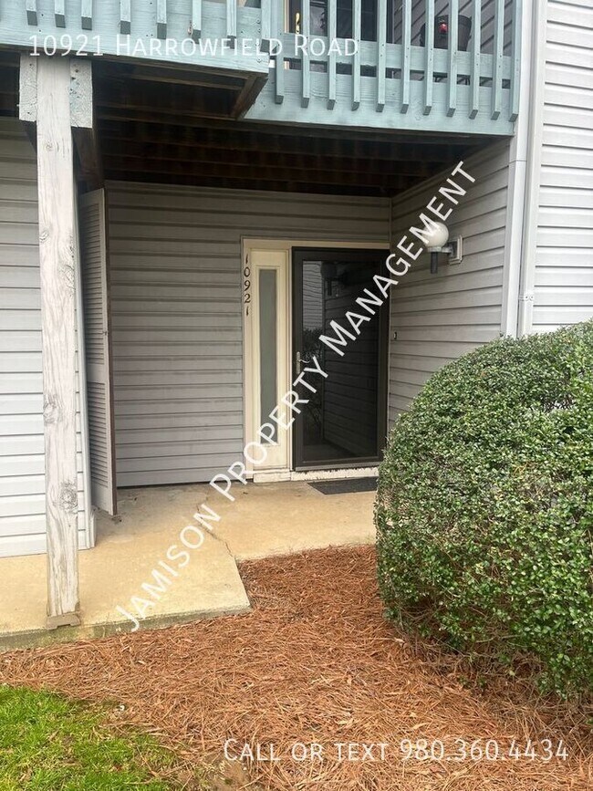 Foto del edificio - 10921 Harrowfield Rd