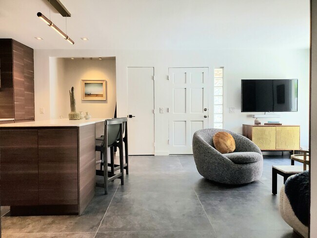 Foto del edificio - 2831 Sunflower Loop S