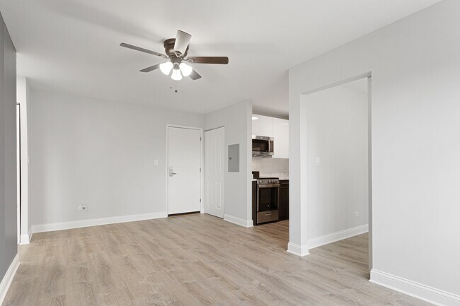 Foto del edificio - 6001 N Kenmore Ave