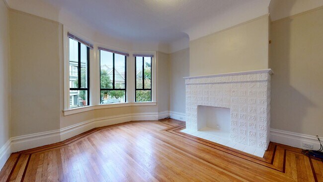 Building Photo - 531 4th Ave
