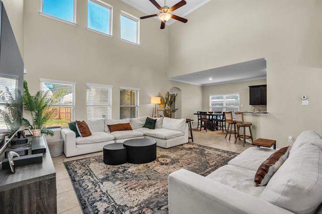 Foto del edificio - 3014 Rosemount Ln