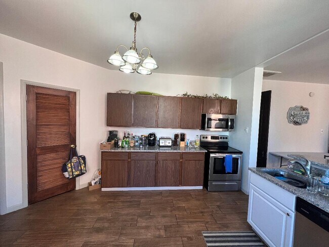 Foto del edificio - 2811 N Lincoln Ave