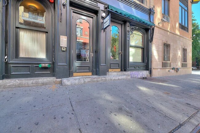 Foto del edificio - 303 Broome St