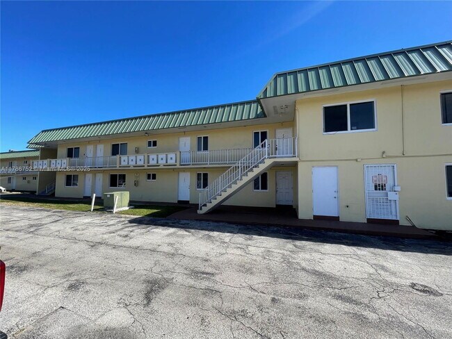 Photo - 505 NW 177th St Apartment