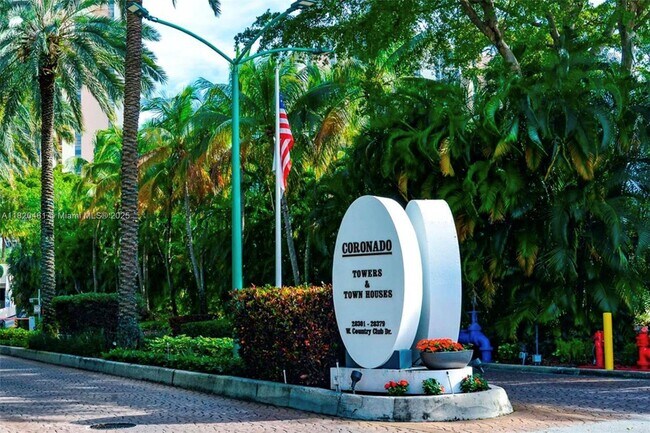 Foto del edificio - 20335 W Country Club Dr