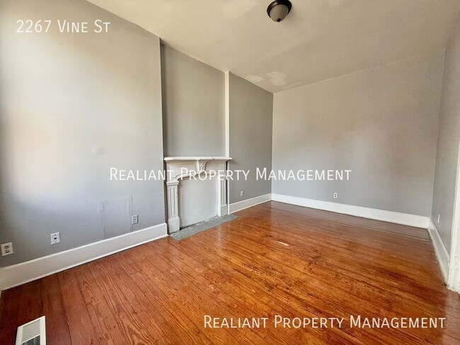 Photo - 2267 Vine St House