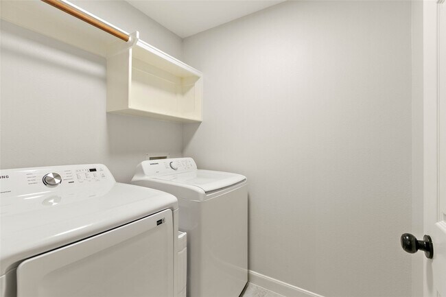 Foto del edificio - 10 Scenic Brook Ct